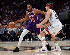 杜兰特中距离依旧稳定(杜兰特实战)