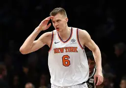 芝加哥公牛NBA战胜纽约尼克斯拉文三分命中(nba芝加哥公牛队) 芝加哥公牛NBA战胜纽约尼克斯拉文三分命中(nba芝加哥公牛队)